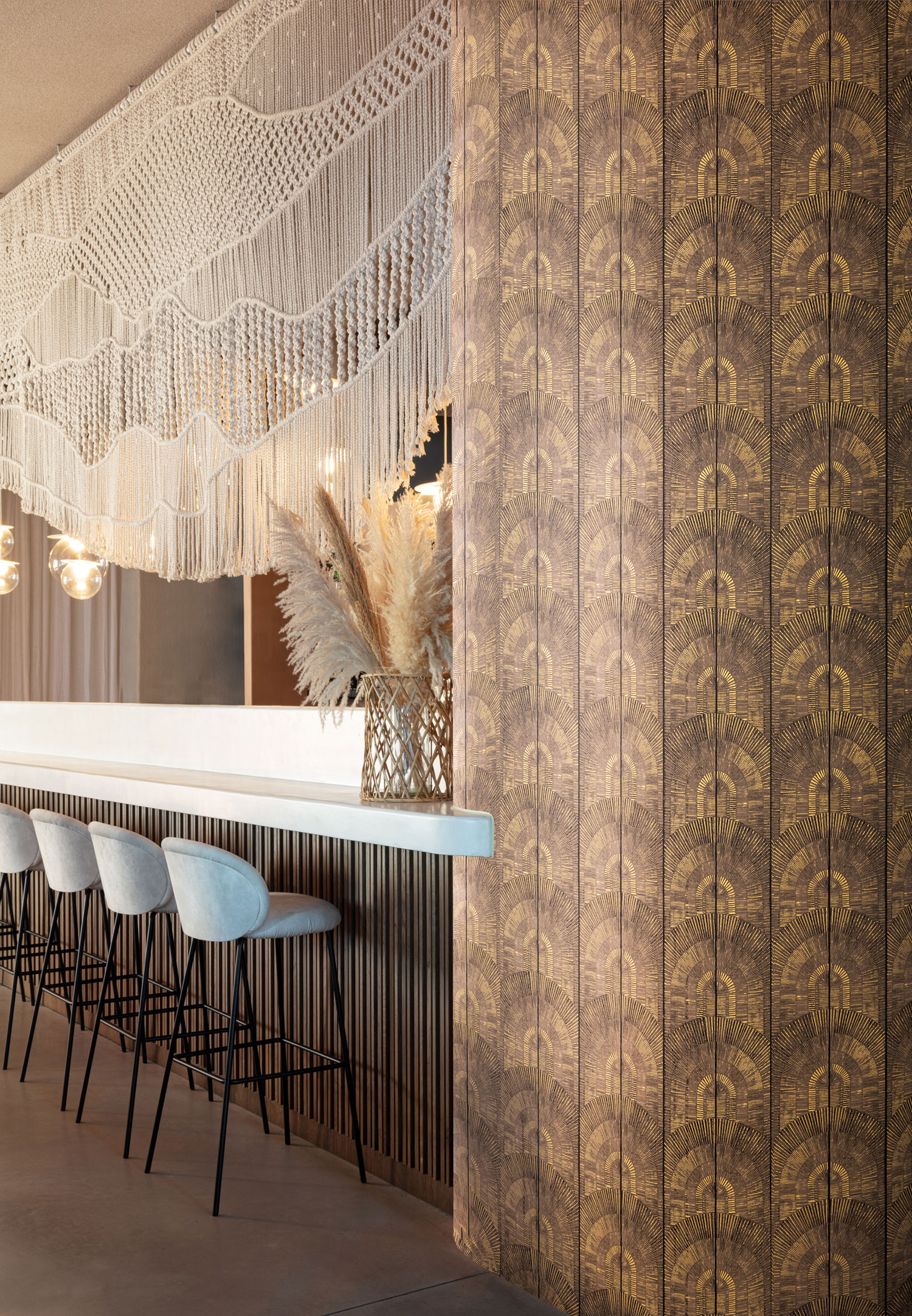 Luxuriöse braun-goldene Tapete Art Deco, SPI801, Spirit of Nature, Khroma by Masureel