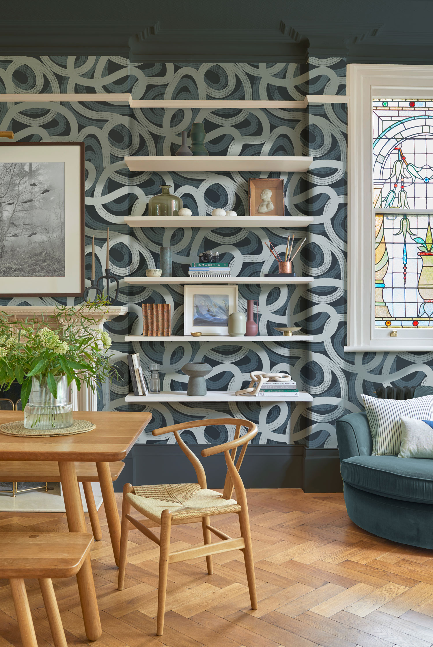 Blaue Vliestapete mit geometrischen Mustern, 121460, New Eden, Graham&Brown Premium