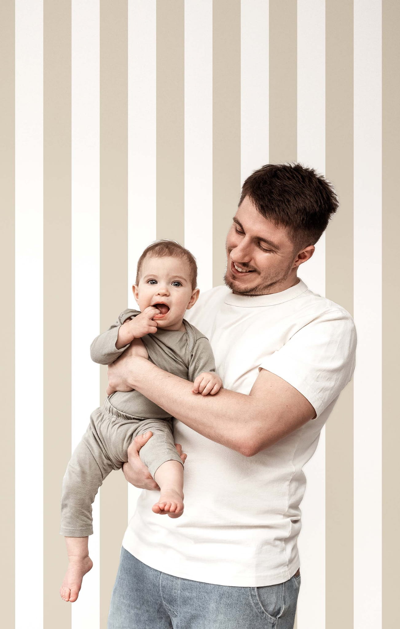 Beige-weiß gestreifte Tapete, 17173, MiniMe, Cristiana Masi by Parato