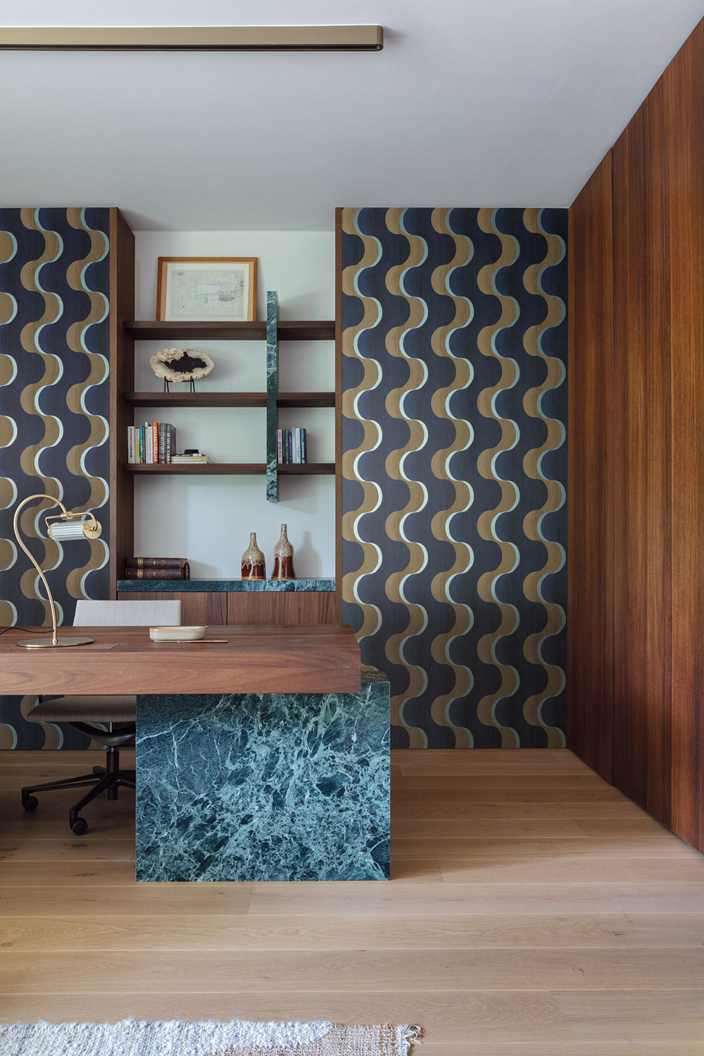 Vliestapete, blau-braun, 3D-Wellen, RHA103, Rhapsody, Masureel