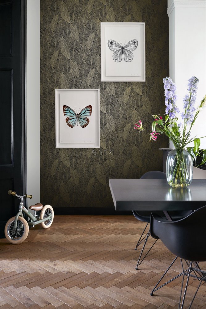 Schwarze Vliestapete mit goldenen Blattkonturen 139126, Black & White, Esta