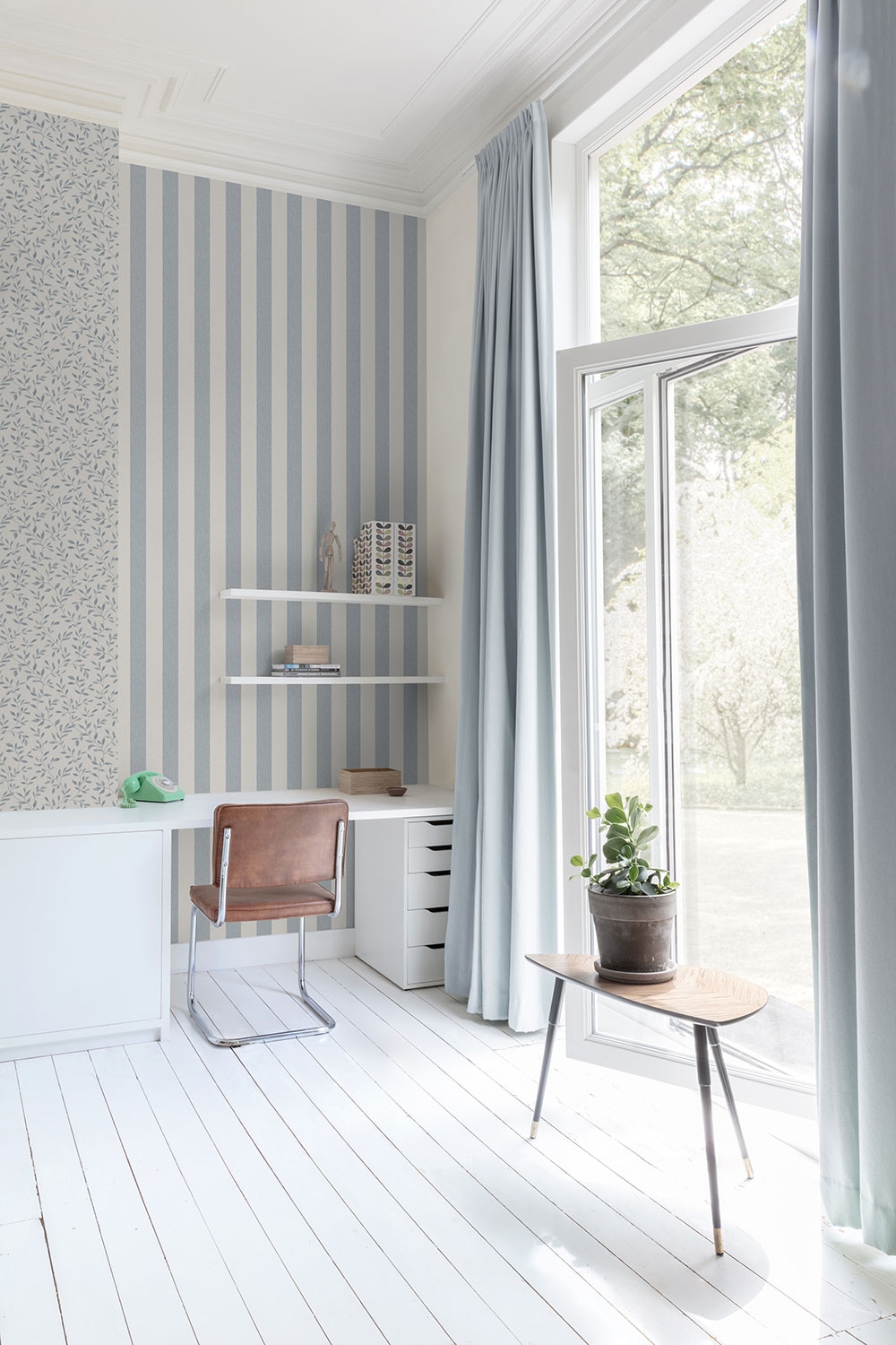 Vliesová tapeta s pruhy  SN4002, Sarafina, Grandeco